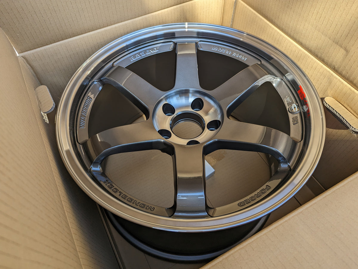 Rays Volk Racing TE37SL Pressed Graphite | 5x114.3 | 18x10.5 +15 | New | Discontinued