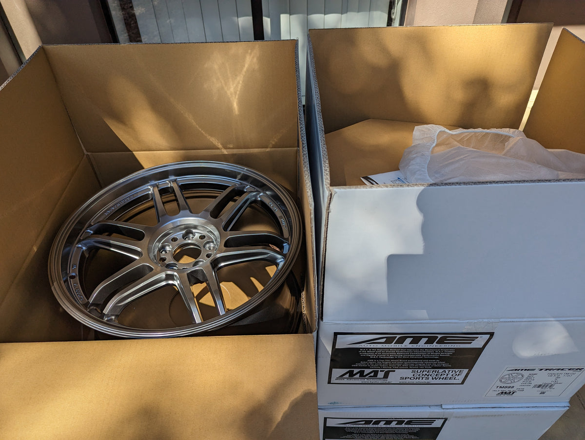 AME (Engineered By Enkei) Tracer TM02 (Hyper Silver)