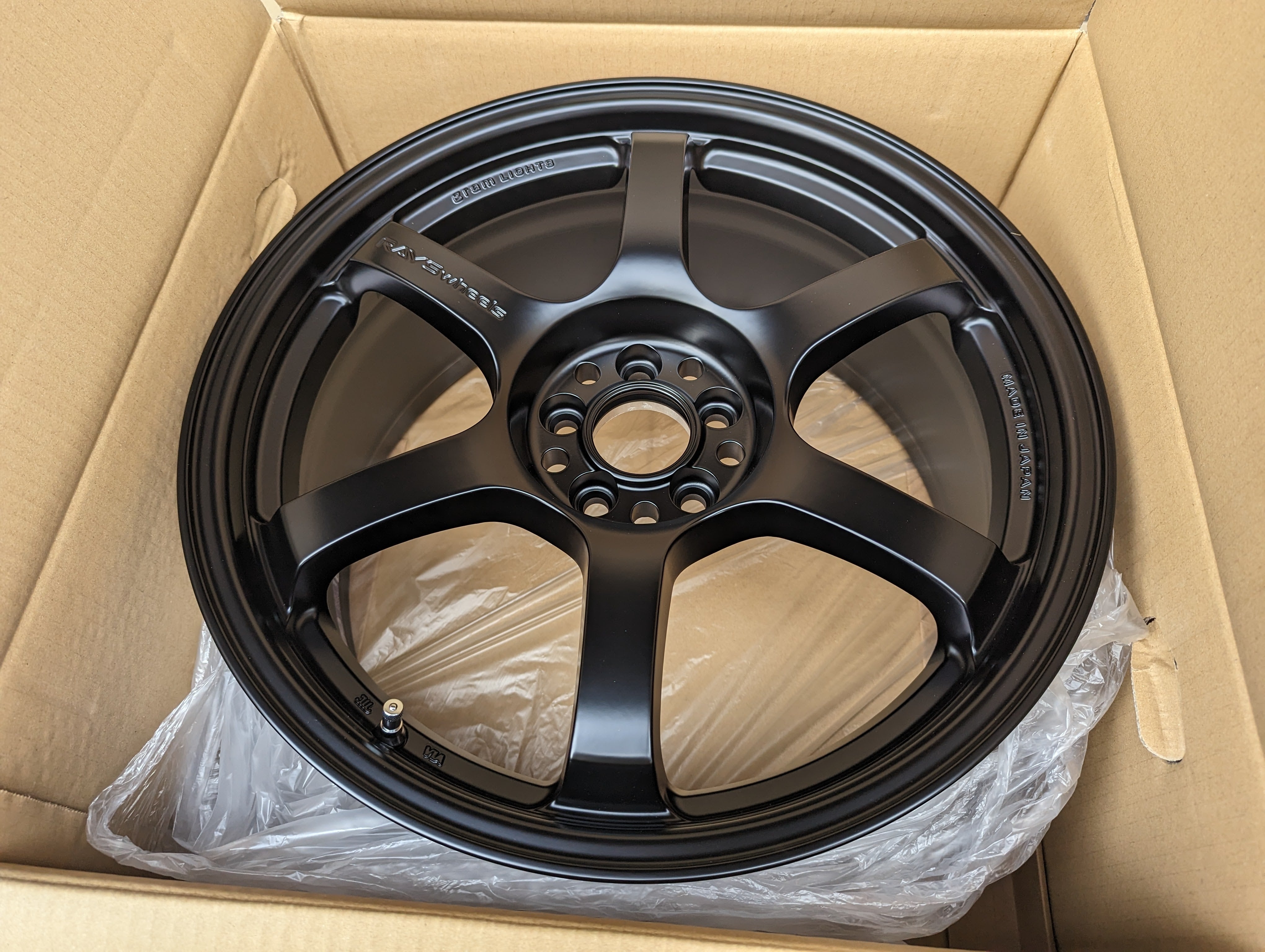 Rays Gram Lights 57 DR (Semi Gloss Black) - 5x100 - 18x8.5 +37