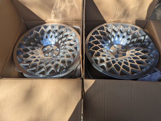 WCI MT10 Silver | 5x100 | 18x9.5 +35 | Ex-Display